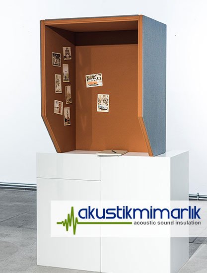 telefon görüşme kabini